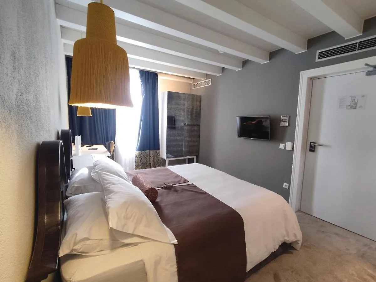 XII Century Heritage Hotel Traù