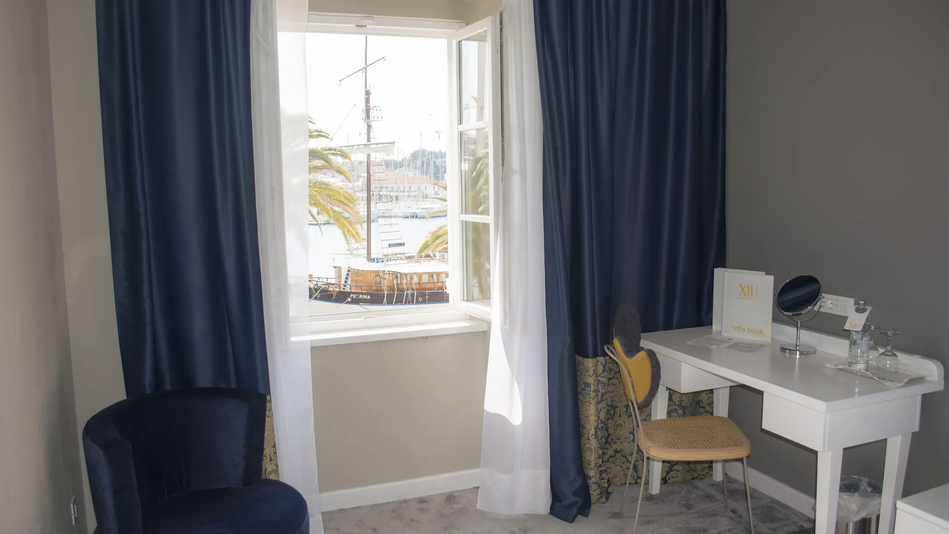 XII Century Heritage Hotel Trogir 4*,